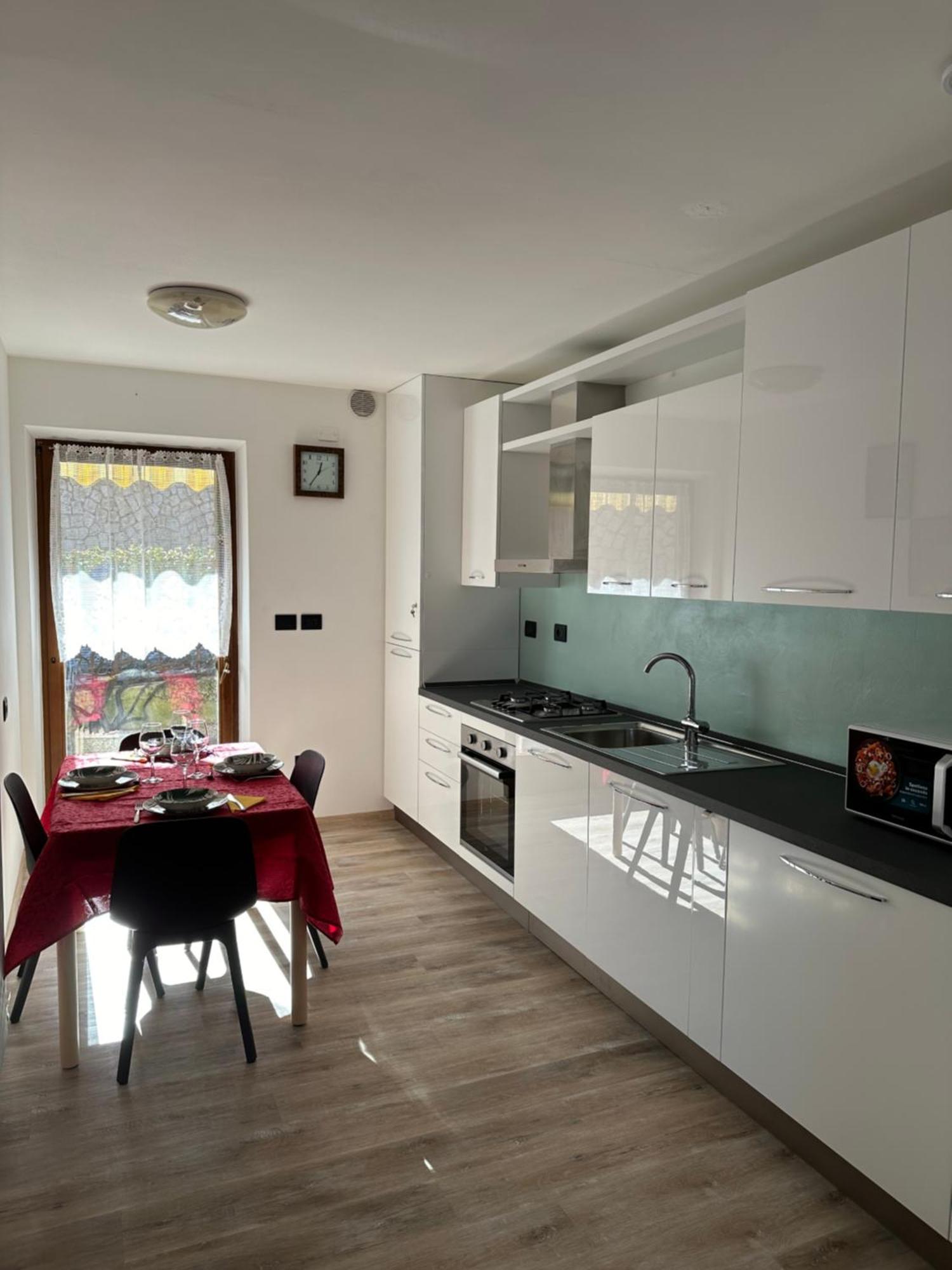 Casa Vacanza La Croseta Trento Luaran gambar